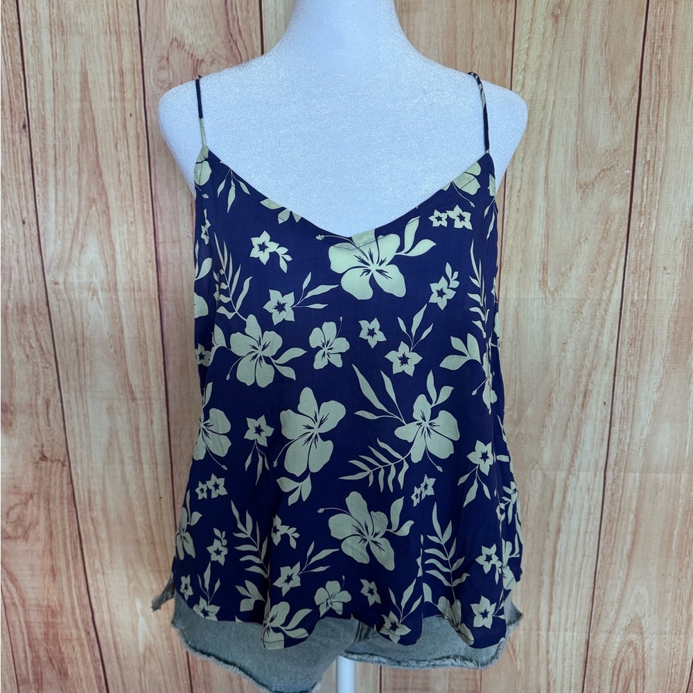 MAI Aria Tank in Sundays